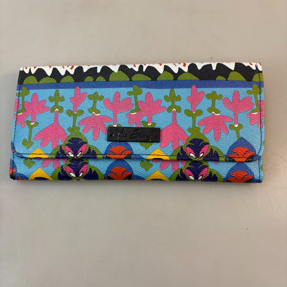 Vera Bradley Rio Stripe Multi-Color Vinyl Trifold Wallet Card Holder Organizer